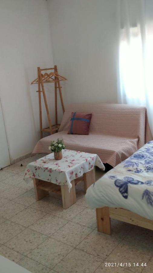 Jordan Valley One Room Apartment Menahemya Bagian luar foto